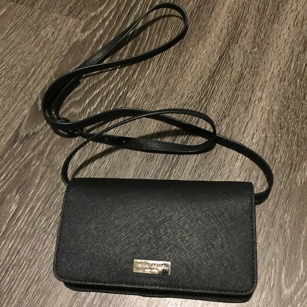 Henri Bendel West 57th XL smartphone crossbody